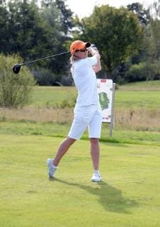 Hamburg, der 17. September 2018 Zahlreiche Prominente spielten heute ein Charity Golfturnier im Golfclub Treudelberg in Hamburg. Bereits gestern fand die Players Night des Eagles Charity Golfclubs im Steigenberger Hotel Treudelberg statt. Bildinfo: Die deutsche Fußball-Weltmeisterin Renate Lingor spielt eigentlich für den Golfclub Bad Griesbach. Die Fußballspielerin macht auch am Golfschläger eine gute Figur. Michael Stich, Manfred Kaltz und Hinnerk Baumgarten bei Golf Charity Turnier Nord Cup 2018 im Golfclub Treudelberg