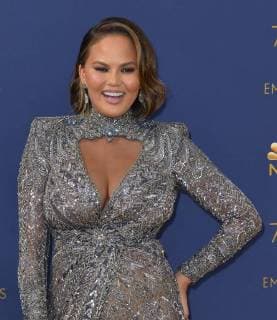 Model Chrissy Teigen attends the 70th annual Primetime Emmy Award at the Microsoft Theater in downtown Los Angeles on September 17, 2018.  LAP20180917240 CHRISTINExCHEW