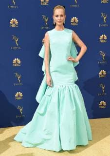 Model Poppy Delevingne arriving at the 70th Primetime Emmy Awards in Los Angeles, California - Sept 17, 2018 - Emmy Awards 2018, Los Angeles California United States Microsoft Theater  Copyright: xOConnor-Arroyox h_00544253