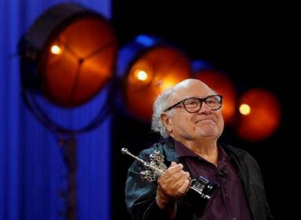 Entertainment Bilder des Tages US actor and film director Danny DeVito poses for the photographers after receiving the Donostia Award in tribute to his film career during the 66th edition of San Sebastian international Film Festival (SSIFF), in San Sebastian, Basque Country, northern Spain, 22 September 2018. The SSIFF will be held from 21 to 29 September 2018. 66th San Sebastian International Film Festival !ACHTUNG: NUR REDAKTIONELLE NUTZUNG!  Copyright: xJuanxHerrerox SSFF101 20180922-636732452371610837
