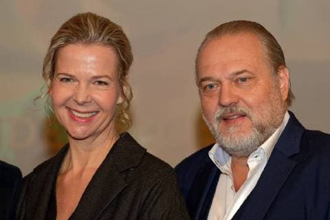 Verleihung des WDR-Kinderrechtepreises 2018. Der WDR-Kinderrechtepreis wurde dieses Jahr zum 12. Mal vergeben. Im Bild die WDR-Hörfunkdirektorin Valerie Weber neben dem Schauspieler Jan-Gregor Kremp, Laudator des Bonner Musicalprojektes Generation Z - kann doch was! . Das Projekt gewann den ersten Preis in Höhe von 2.500 Euro. Köln Nordrhein-Westfalen Deutschland