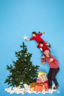 Father and son shoveling snow model released Symbolfoto  BAEF01631