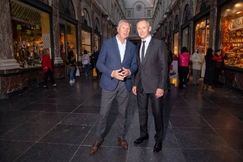 Brussels alderman Alain Courtois and Singer Helmut Lotti aka Helmut Lotigiers pictured during a ceremony to award the Brussels Intergenerational Award to Belgian singer Helmut Lotti, Wednesday 26 September 2018 at the Brussels City Hall.  JAMESxARTHURxGEKIERE 05434366