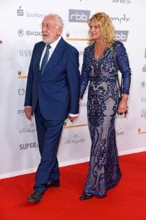 Dieter Hallervorden mit Freundin Christiane Zander bei der Goldene Henne 2018 in der Messe Leipzig am 28.09.2018 - Roter Teppich