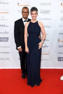 Cheryl Shepard mit Ehemann Nikolaus Okonkwo bei der Goldene Henne 2018 in der Messe Leipzig am 28.09.2018 - Roter Teppich