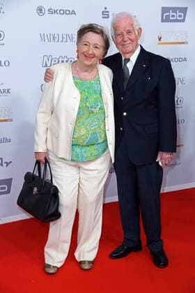 Kurt Biedenkopf mit Ehefrau Ingrid bei der Goldene Henne 2018 in der Messe Leipzig am 28.09.2018 - Roter Teppich