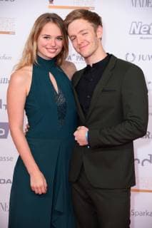 Timur Bartels mit Freundin Larissa Sophie Roemer bei der Goldene Henne 2018 in der Messe Leipzig am 28.09.2018 - Roter Teppich