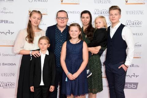 Angelo Kelly und Familie bei der Goldene Henne 2018 in der Messe Leipzig am 28.09.2018 - Roter Teppich