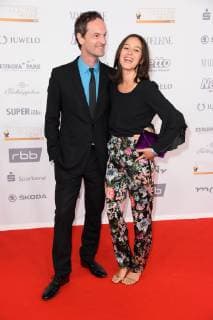 Joerg Hartmann mit Freundin Silvia Medina bei der Goldene Henne 2018 in der Messe Leipzig am 28.09.2018 - Roter Teppich