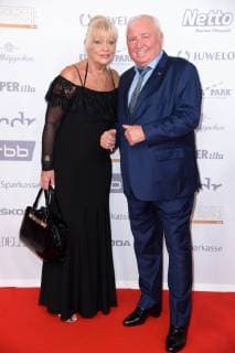 Ulli Wegner mit Ehefrau Margret Wegner bei der Goldene Henne 2018 in der Messe Leipzig am 28.09.2018 - Roter Teppich