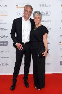 Birgit Schrowange mit Freund Frank Spothelfer bei der Goldene Henne 2018 in der Messe Leipzig am 28.09.2018 - Roter Teppich