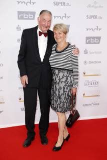 Bernd Schröder mit Ehefrau bei der 24. Verleihung der Goldenen Henne 2018 in der Leipziger Messe. Leipzig, 28.09.2018