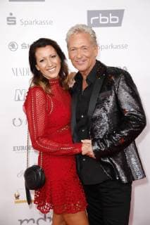 Olaf Berger mit Ehefrau Julia bei der 24. Verleihung der Goldenen Henne 2018 in der Leipziger Messe. Leipzig, 28.09.2018