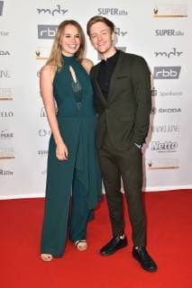 Timur Bartels und seine Freundin Larissa Sophie Römer bei der Verleihung Die Goldene Henne am 28.09.2018 in Leipzig Die Goldene Henne 2018 Verleihung in Leipzig