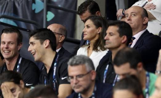 Spain s Queen Letizia (C) attends the bronze medal match between Spain and Belgium in the 2018 FIBA Women s Basketball World Cup played at Santiago Martin Arena pavilion, in Tenerife, Spain, 30 September 2018. 2018 FIBA Women s Basketball World Cup !ACHTUNG: NUR REDAKTIONELLE NUTZUNG!  Copyright: xElviraxUrquijoxA.x GRAF6989 20180930-636739339030882455