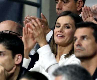 Spain s Queen Letizia (C) attends the bronze medal match between Spain and Belgium in the 2018 FIBA Women s Basketball World Cup played at Santiago Martin Arena pavilion, in Tenerife, Spain, 30 September 2018. 2018 FIBA Women s Basketball World Cup !ACHTUNG: NUR REDAKTIONELLE NUTZUNG!  Copyright: xElviraxUrquijoxA.x GRAF6997 20180930-636739343300078743