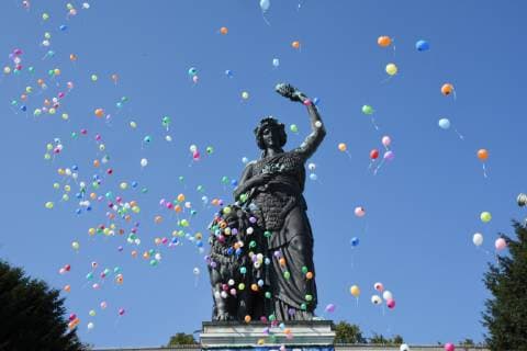 Bavaria Ballonstart Muenchen 30.09.18 Theresienwise Oktoberfest Wiesen Kapellen Standkonzert unter Bavaria Oktoberfest