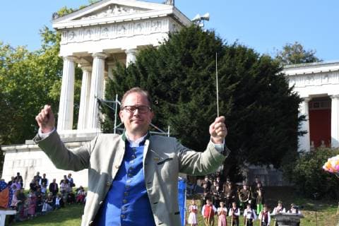 Manuel Pretzl Wiesen Stadtrat Muenchen 30.09.18 Theresienwise Oktoberfest Wiesen Kapellen Standkonzert unter Bavaria Oktoberfest