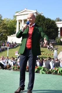 Michael Harles BR Moderator Muenchen 30.09.18 Theresienwise Oktoberfest Wiesen Kapellen Standkonzert unter Bavaria Oktoberfest