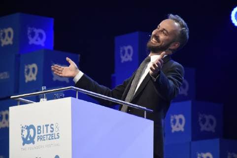 Jan Böhmermann beim 6. Bits & Pretzels Founders Festival 2018 im ICM. München, 30.09.2018 *** Jan Böhmermann at the 6-bit Pretzels Founders Festival 2018 at the ICM Munich 30 09 2018 Foto:xP.xSchönbergerx xFuturexImage