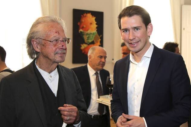 Peter Handke und Sebatian Kurz bei der Verleihung des Großen Österreichischen Staatpreises an Florjan Lipus im Bundeskanzleramt. Wien, 01.10.2018