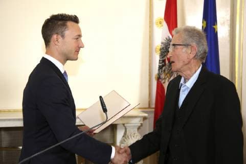 Gernot Blümel und Florjan Lipus bei der Verleihung des Großen Österreichischen Staatpreises 2018 an Florjan Lipus im Bundeskanzleramt. Wien, 01.10.2018