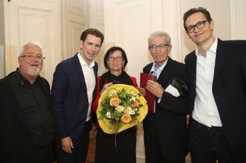 Josef Valesko, Sebatian Kurz, Maria Lipus, Florjan Lipus und Rado Lipus bei der Verleihung des Großen Österreichischen Staatpreises 2018 an Florjan Lipus im Bundeskanzleramt. Wien, 01.10.2018