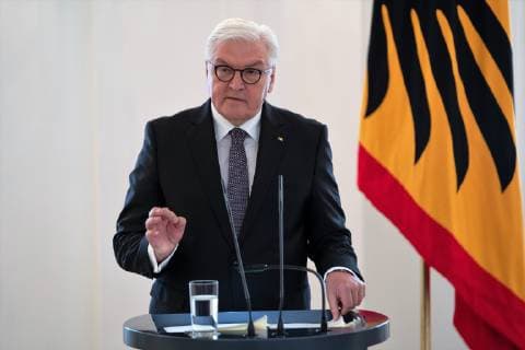 Ansprache des Bundespräsidenten zur Vergabe des Auszeichnungen an die 29 Kulturschaffenden;Vergabe Bundesverdienstkreuz durch den Bundespräsidenten Frank-Walter Steinmeier an insgesamt 29 Persönlichkeiten im Schloss Bellevue - Verdienstorden der Bundesrepublik Deutschland, Berlin Berlin Deutschland Schloss Bellevue