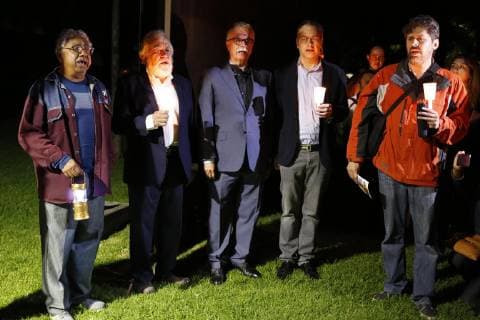 Mexiko, Jahrestag des Massakers von Tlatelolco 1968 October 2, 2018 - EUM20181002NAC48.JPG.CIUDAD DE MEXICO Anniversary Aniversario-Movimiento 68. - 2 de octubre de 2018.- Integrantes del Comite del 68, encabezados por Felix Hernandez Gamundi centro-; el proximo subsecretario de Derechos Humanos de la Secretaria de Gobernacion, Alejandro Encinas segundo de izq. a der.-, y el titular de la Comision Ejecutiva de Atencion a Victimas, Jaime Rochin Salazar cuarto de izq. a der.-, emprendieron una caminata desde el Memorial de las Victimas de la Violencia en Mexico al Monumento a Mahatma Gandhi en las inmediaciones de Paseo de la Reforma, en el marco de la conmemoracion por los 50 anos de la masacre estudiantil en Tlatelolco. Foto: Agencia EL UNIVERSAL Agustin Salinas RCC. Copyright: xAgustinxSalinasx