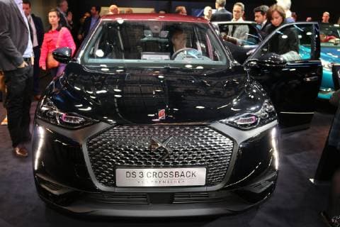 DS3 Crossback La Premiere (DS Automobiles, PSA Citroen - Konzern), Weltpremiere, Mondial Paris Motor Show 2018 (04.10.-14.10.2018, Pressetage 02. & 03.10.2018), Mondial de l™Auto l™Automobile, Paris Expo - Porte de Versailles, Paris (Frankreich), Pariser Auto Salon, Messe, Ausstellung *** DS3 Crossback La Premiere DS Automobiles PSA Citroen Group World Premiere Mondial Paris Motor Show 2018 04 10 14 10 2018 Press Days 02 03 10 2018 Mondial de l ™ Auto l ™ Automobile Paris Expo Porte de Versailles Paris France Paris Motor Show Exhibition