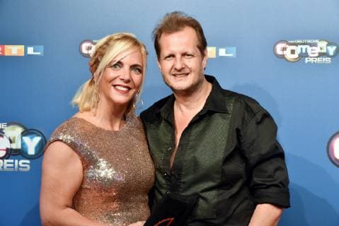 Jens Büchner mit Ehefrau Danni kommt am 07.10.2018 in Köln zur Verleihung des Deutschen Comedy Preis 2018.