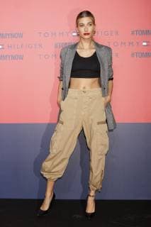American model Hailey Baldwin poses for the cameras during Tokyo Icons event on October 8, 2018, Tokyo, Japan. The American fashion brand Tommy Hilfiger presented its Fall 2018 collection in Tokyo inviting international and Japanese celebrities such as F1 race driver Lewis Hamilton and model and Justin Bieber s wife Hailey Baldwin.  (gxta_THJIcons003)