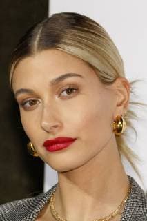 American model Hailey Baldwin poses for the cameras during Tokyo Icons event on October 8, 2018, Tokyo, Japan. The American fashion brand Tommy Hilfiger presented its Fall 2018 collection in Tokyo inviting international and Japanese celebrities such as F1 race driver Lewis Hamilton and model and Justin Bieber s wife Hailey Baldwin.  (gxta_THJIcons028)