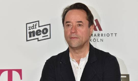 Schauspieler Jan Josef Liefers am 09.10.2018 in Köln zum Premiere des Films So viel Zeit im Rahmen des Film Festival Cologne (vormals: Cologne Conference), ein internationales Film- und Fernsehfestival in Köln.
