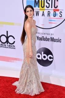 Actress Laura Marano arrives for the 46th annual American Music Awards at the Microsoft Theater in Los Angeles on October 9, 2018.  LAP20181009087 JIMxRUYMEN