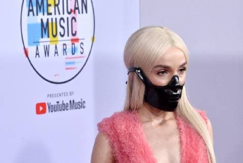 Singer Poppy arrives for the 46th annual American Music Awards at the Microsoft Theater in Los Angeles on October 9, 2018.  LAP20181009145 JIMxRUYMEN