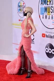 Singer Poppy arrives for the 46th annual American Music Awards at the Microsoft Theater in Los Angeles on October 9, 2018.  LAP20181009158 JIMxRUYMEN