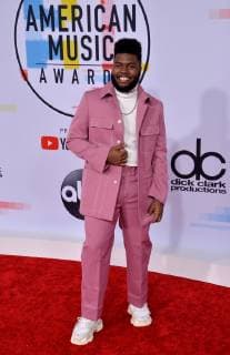 Singer Khalid arrives for the 46th annual American Music Awards at the Microsoft Theater in Los Angeles on October 9, 2018.  LAP20181009178 JIMxRUYMEN