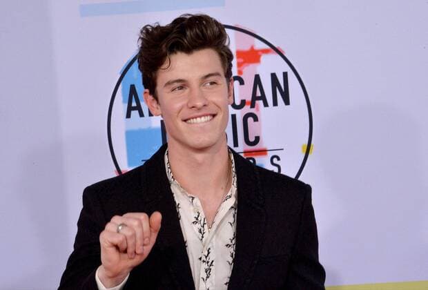 Singer Shawn Mendes arrives for the 46th annual American Music Awards at the Microsoft Theater in Los Angeles on October 9, 2018.  LAP20181009221 JIMxRUYMEN