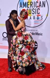 Singers Offset (L) and Cardi B arrive for the 46th annual American Music Awards at the Microsoft Theater in Los Angeles on October 9, 2018.  LAP20181009249 JIMxRUYMEN