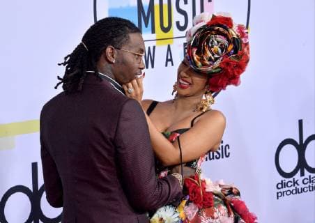 Singers Offset (L) and Cardi B arrive for the 46th annual American Music Awards at the Microsoft Theater in Los Angeles on October 9, 2018.  LAP20181009261 JIMxRUYMEN