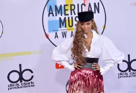 Entertainment Bilder des Tages TV personality Tyra Banks arrives for the 46th annual American Music Awards at the Microsoft Theater in Los Angeles on October 9, 2018.  LAP20181009273 JIMxRUYMEN