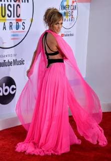Singer and actress Jennifer Lopez arrives for the 46th annual American Music Awards at the Microsoft Theater in Los Angeles on October 9, 2018.  LAP20181009304 JIMxRUYMEN