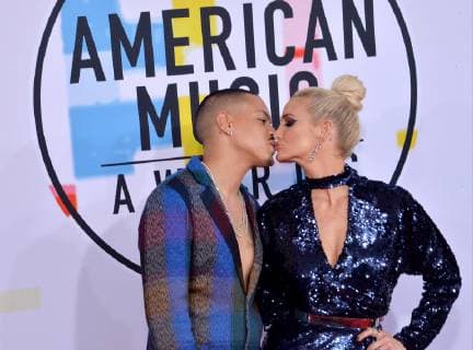 Actor Evan Ross and singer Ashlee Simpson arrive for the 46th annual American Music Awards at the Microsoft Theater in Los Angeles on October 9, 2018.  LAP20181009346 JIMxRUYMEN