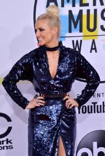 Singer Ashlee Simpson arrives for the 46th annual American Music Awards at the Microsoft Theater in Los Angeles on October 9, 2018.  LAP20181009353 JIMxRUYMEN