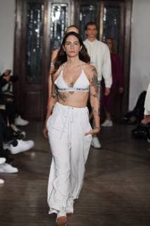 A model presents creations of Mexican designer Cesar Flova during the Mercedes-Benz Fashion Week Mexico, in Mexico City, Mexico, 10 October 2018. The Mercedes-Benz Fashion Week Mexico closes the upcoming 14 October. Mercedes Benz Fashion Week in Mexico City !ACHTUNG: NUR REDAKTIONELLE NUTZUNG!  Copyright: xSashenkaxGutierrezx MEX03 20181010-636747993753048418