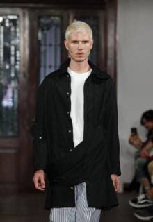 A model presents creations of the brand Boyfriend s Shirt by designer Laura Carrillo during the Mercedes-Benz Fashion Week Mexico, in Mexico City, Mexico, 10 October 2018. The Mercedes-Benz Fashion Week Mexico closes the upcoming 14 October. Mercedes Benz Fashion Week in Mexico City !ACHTUNG: NUR REDAKTIONELLE NUTZUNG!  Copyright: xSashenkaxGutierrezx MEX18 20181010-636748043469922149