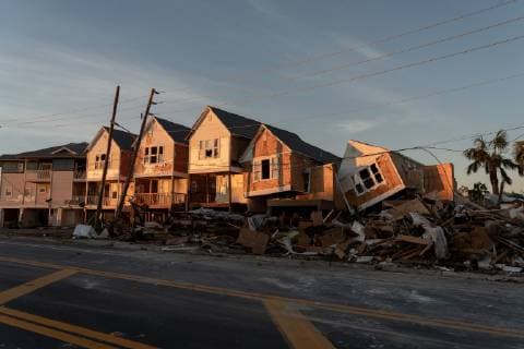 News Bilder des Tages Damaged homes sit dark and empty after Hurricane Michael slammed into Mexico Beach, Florida October 12, 2018. Mexico Beach was the worst hit when Michael hit the Florida panhandle October 10.  WAP201810121050 KENxCEDENO