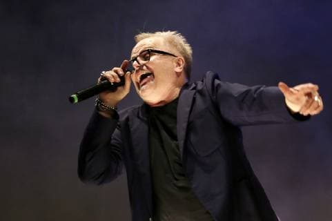 Herbert Grönemeyer live bei der Abschlusskundgebung der Demonstration Unteilbar: Für eine offene und freie Gesellschaft - Solidarität statt Ausgrenzung an der Siegessäule. Berlin, 13.10.2018 *** Herbert Grönemeyer live at the closing demonstration of the demonstration Indivisible For an open and free society Solidarity instead of exclusion at the Victory Column Berlin 13 10 2018 Foto:xM.xDelamerx xFuturexImage