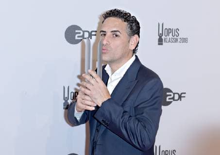 14.10.2018, xlakx, Musik Pop , Opus Klassik 2018 Berlin emspor, v.l.Juan Diego Flores mit dem Preis in der Hand bei der Verleihung der Opus Klassik 2018 im Konzerthaus Berlin. Berlin, 14.10.2017 Musik Pop ,Opus Klassik 2018 Berlin